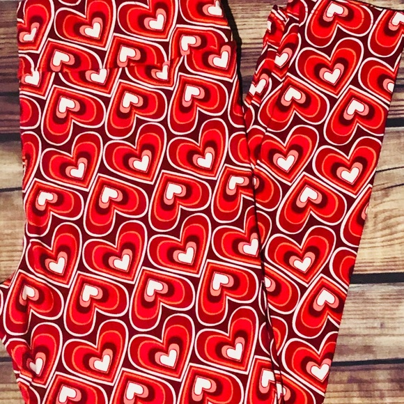 New Lularoe Leggings Valentines Day print - Picture 2 of 2